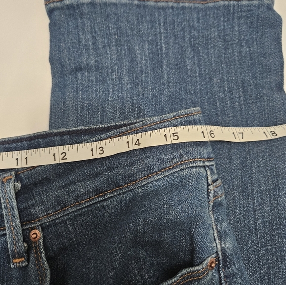 Levu Strauss Gold Dark Wash Mid Rise Straight Jeans! - Picture 7 of 9